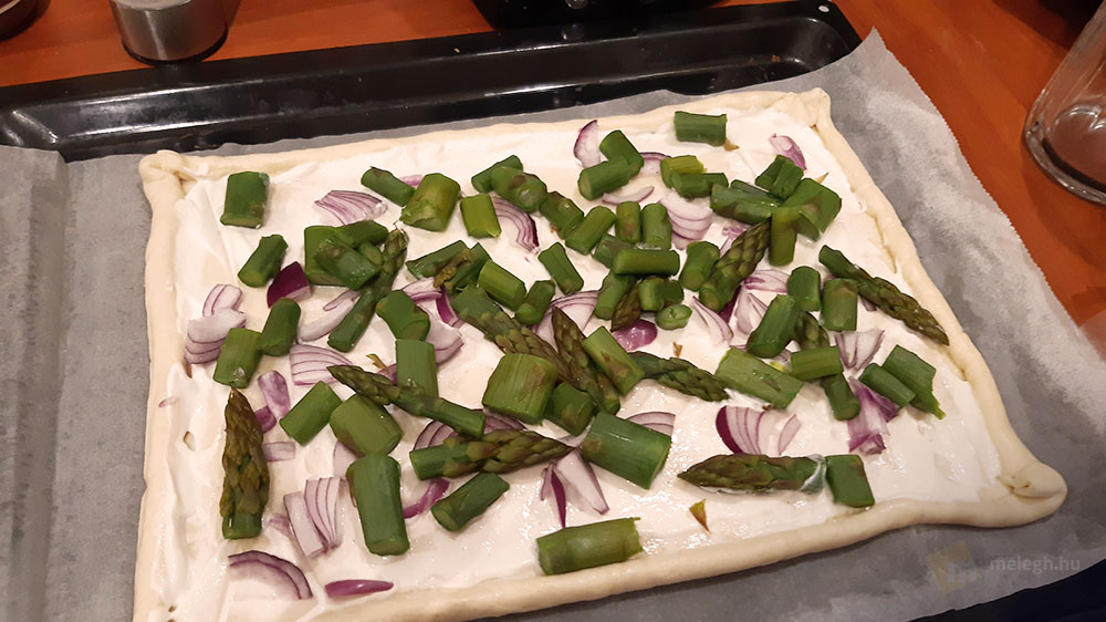 Spárgás pizza recept