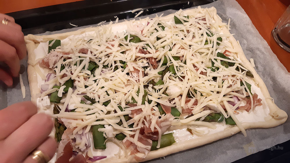 Spárgás pizza recept