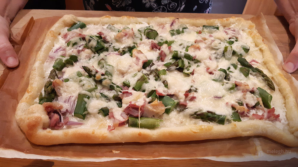 Spárgás pizza recept