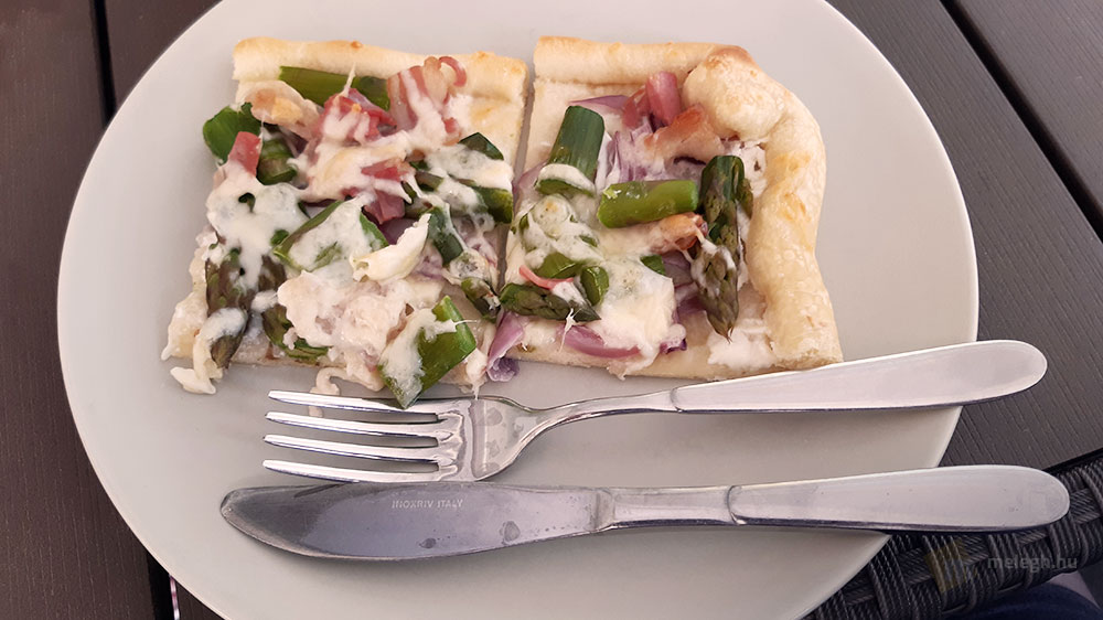 Spárgás pizza recept