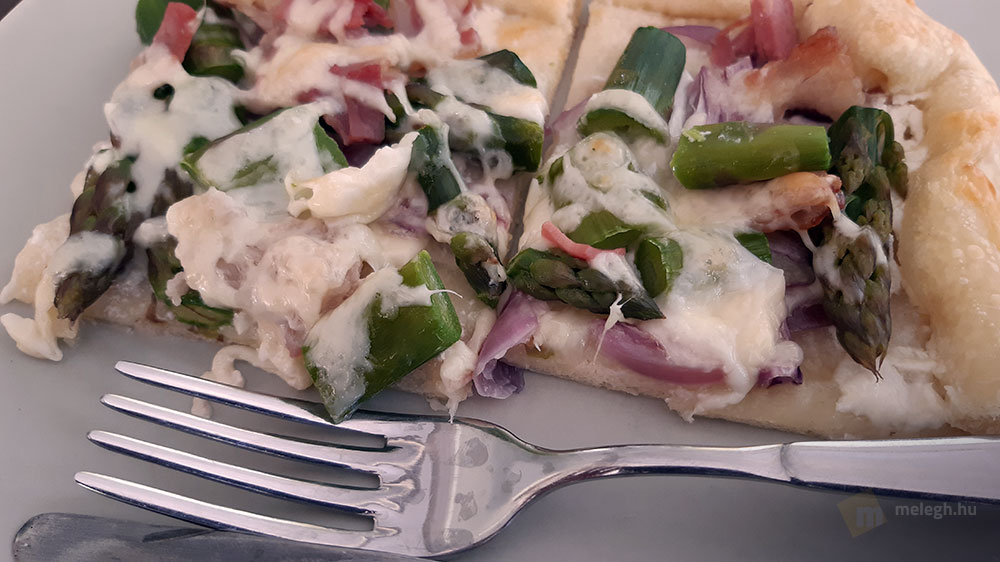 Spárgás pizza recept